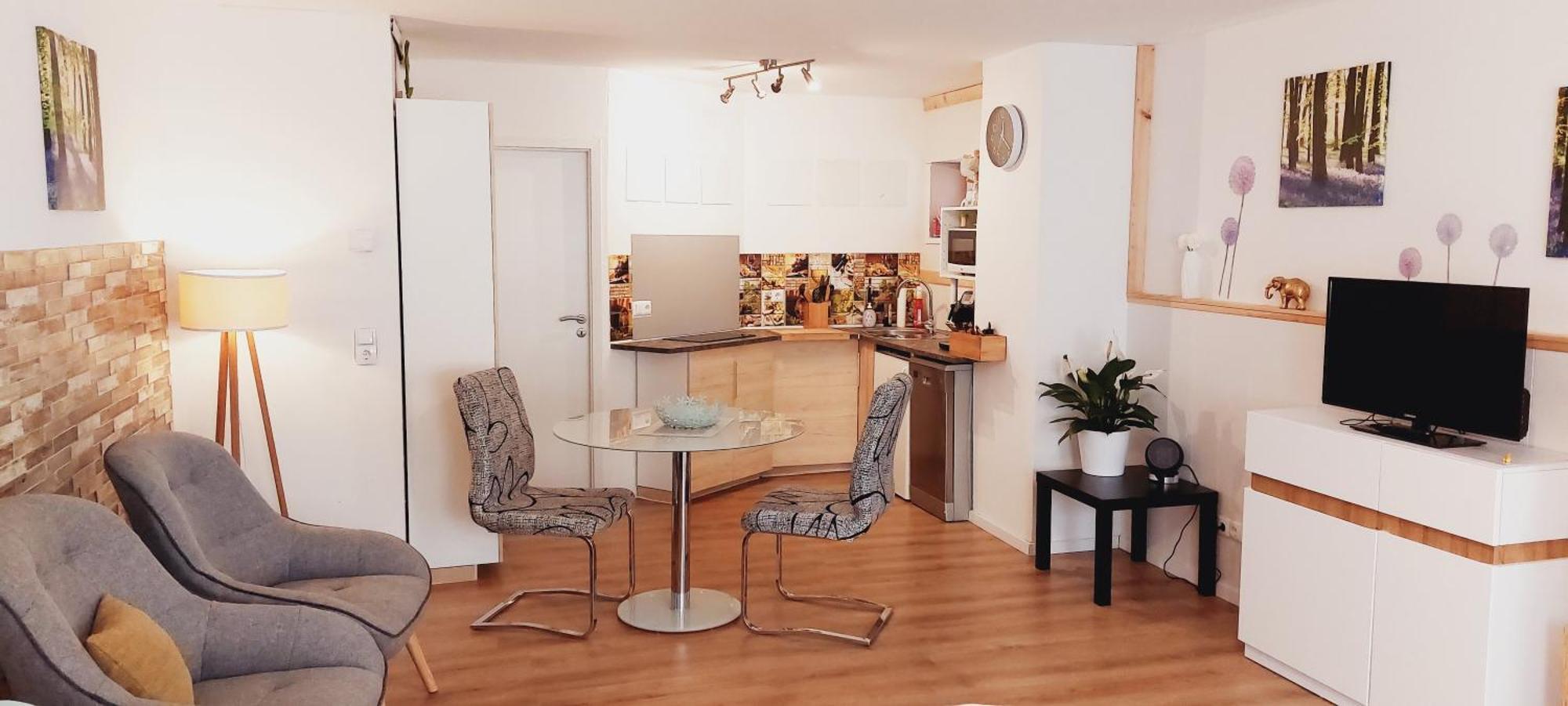 Modernes Souterrain Apartment Black Forest Mit Separatem Eingang Und Kfz-Stellplatz バート・デュルハイム エクステリア 写真